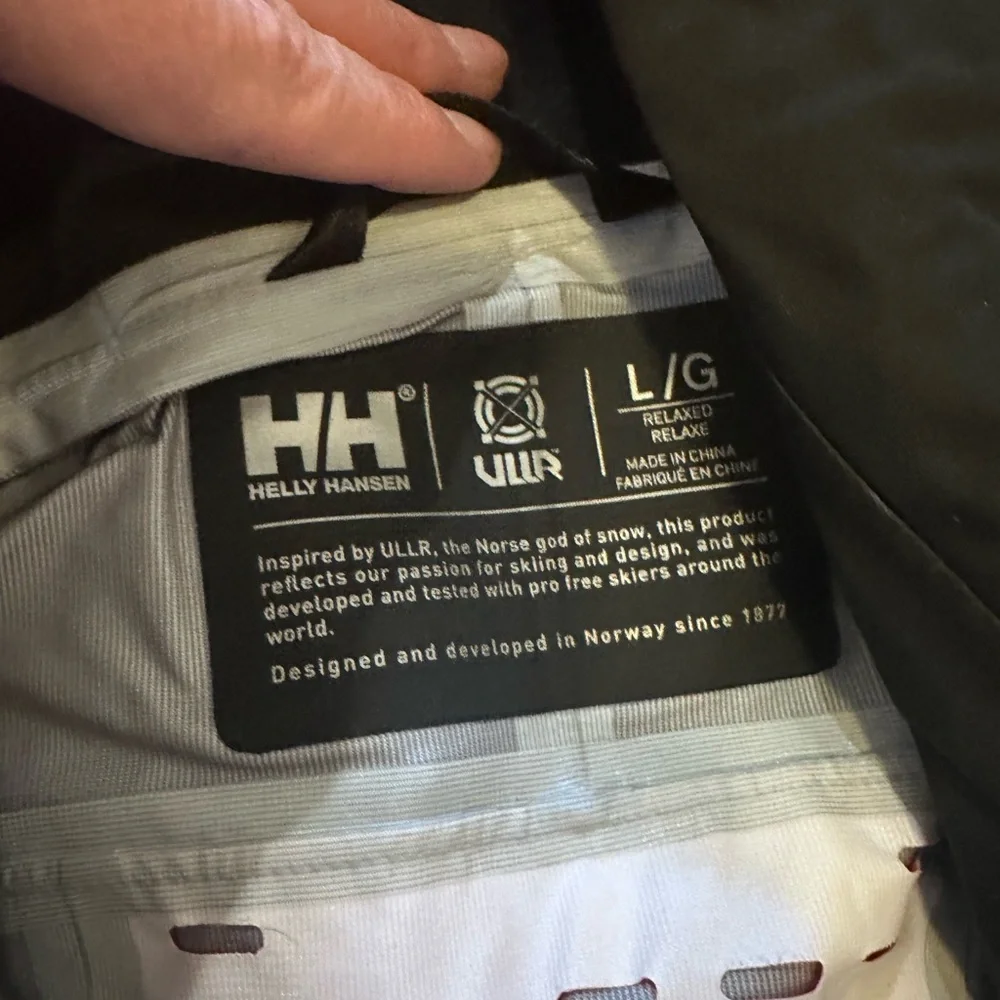 Helly Hansen Black Men’s one piece #ski suit - Picture 3 of 3